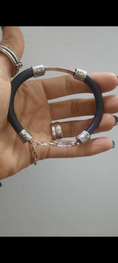 Pulsera de identidad cuero mediano en internet
