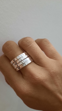 Anillos cinta unidos en internet