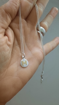 Monedita con inicial en oro - comprar online