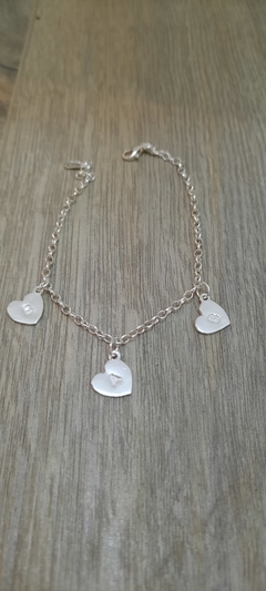PULSERA CON CORAZONES - comprar online