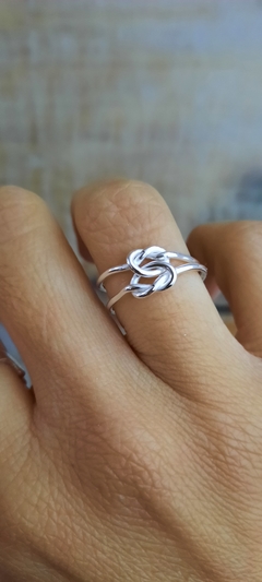 Anillo anudados