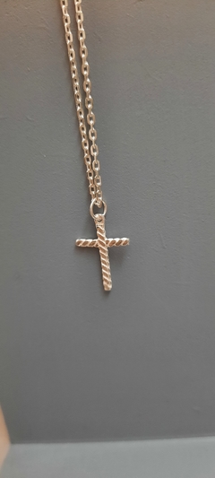 Dije cruz trenzada - comprar online