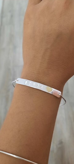 PULSERA IDENTIDAD SEMIRIGIDA CON APLIQUE DE ORO en internet