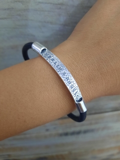 Pulsera de identidad cuero mediano