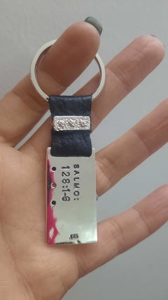 Llavero de plata y cuero con piedras en internet