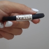 Pulsera de cuero grueso con dona ancha