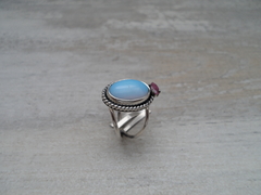 ANILLO PIEDRA DE LUNA CON CUBIC EMPAVONADO en internet