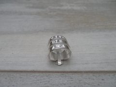 Anillo triple VIVE, RIE, AMA en internet