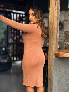 Vestido Zoe Nude na internet