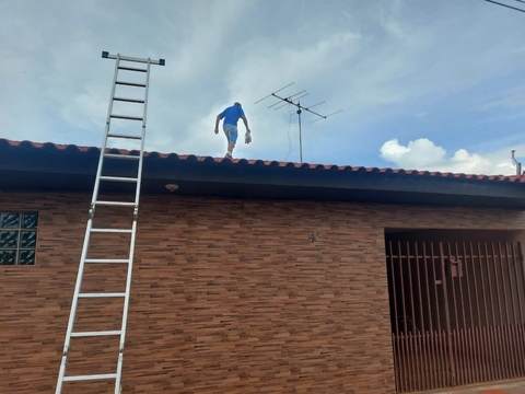 5EL OWA broadcasting (Rádio FM)