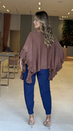 Imagem do Poncho Tricot Babado Carmen