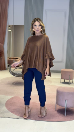 Poncho Tricot Babado Carmen na internet