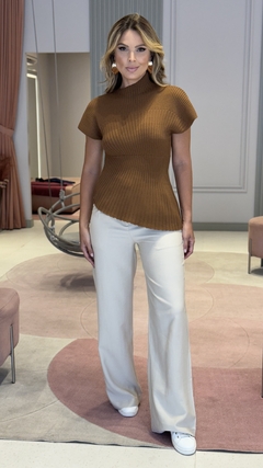 Blusa Tricot Gola Assimétrica - comprar online