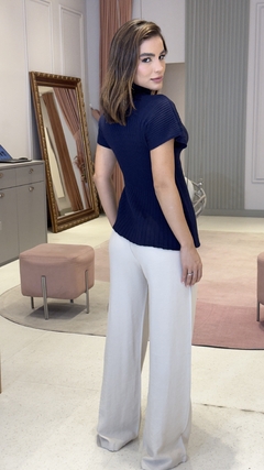 Blusa Tricot Gola Assimétrica
