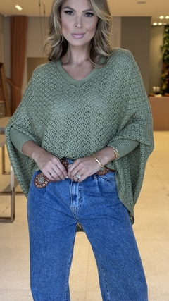 Poncho Tricot Rendado Julia Verde na internet