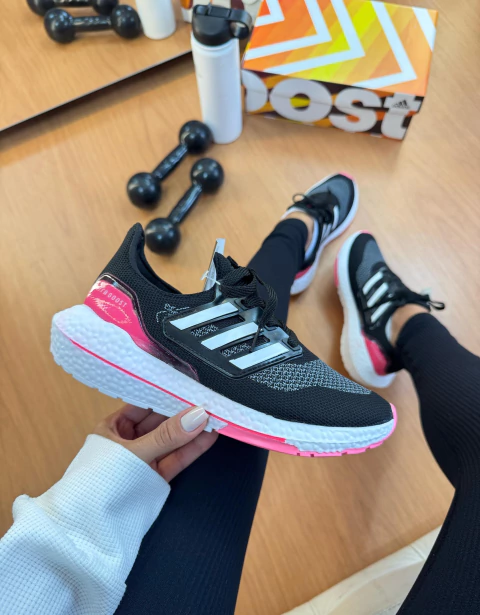 Tênis Esportivo Adidas Ultra Boost