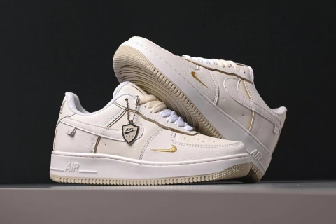 Tênis AF1 Branco/Ouro Light - comprar online
