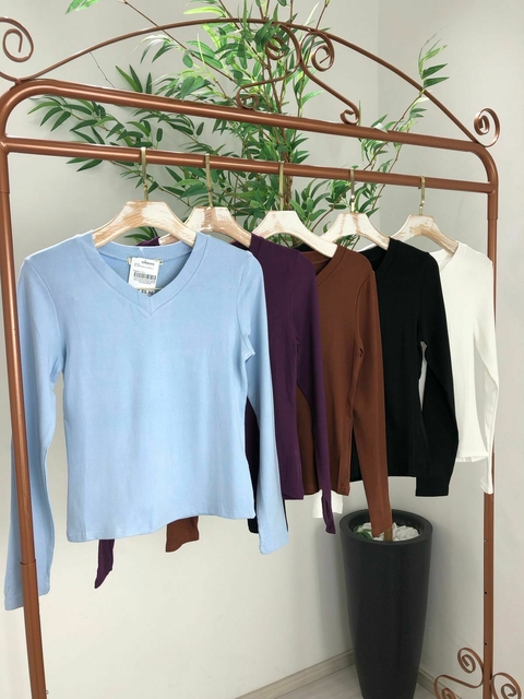 BLUSA GOLA EM V