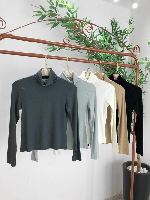 BLUSA GOLA BASICA - comprar online