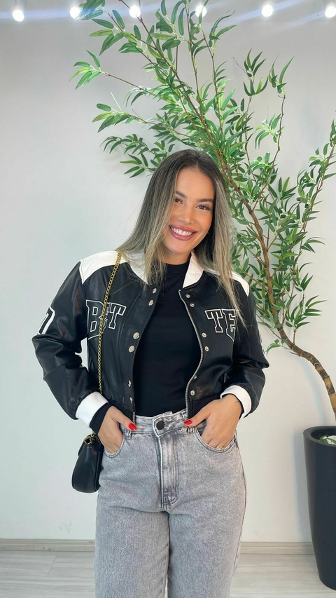 JAQUETA BETTER PRETA - comprar online