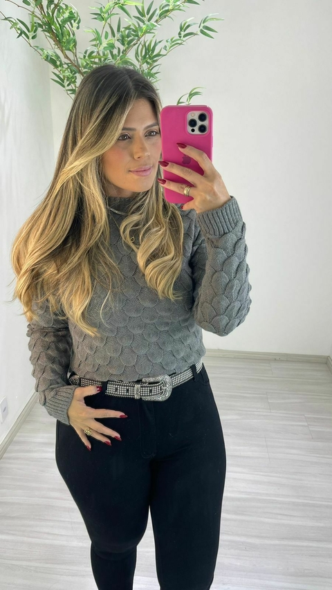 BLUSA TRICOT ESCAMAS CINZA