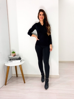 Blusa Gola V Dani Branca na internet