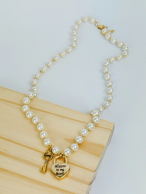 COLAR PÉROLAS HEART