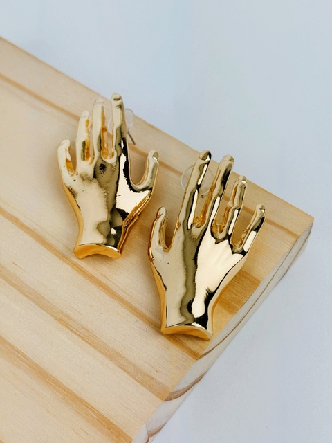 BRINCO MÃO DOURADO