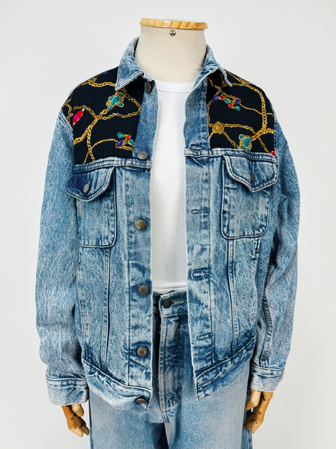 JAQUETA JEANS CUSTOMIZADA - M