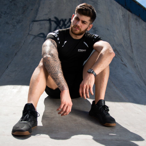 CONJUNTO DEPORTIVO STRONG