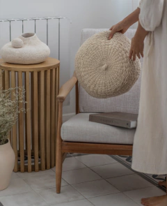 Almohadón redondo SIN pompones 40 cm. aprox.