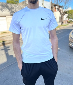 Remera NK Blanca Logo negro - comprar online