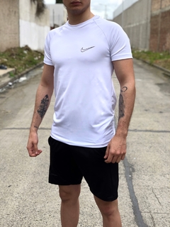 Conjunto NK blanco y negro