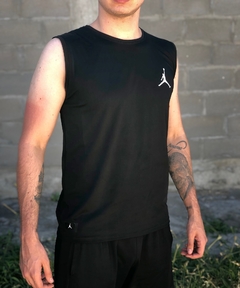 Musculosa JRDN Negra en internet