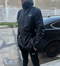 Campera Rompeviento Negra UA - GREGORIO.IND