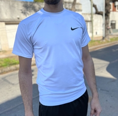 Remera NK Blanca Logo negro - GREGORIO.IND