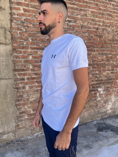 Remera UA blanca Algodon - comprar online