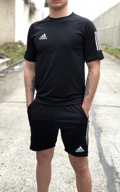 Conjunto AD negro en internet