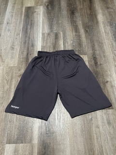 Short UA Gris TG en internet