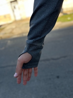 Campera UA gris topo
