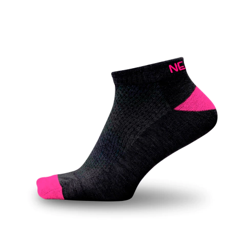 Soquete accent negro con fucsia