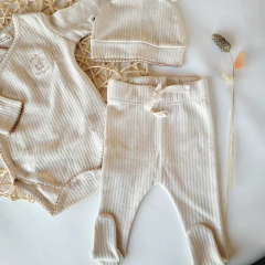 Ajuar lirio arena - Happy Oli