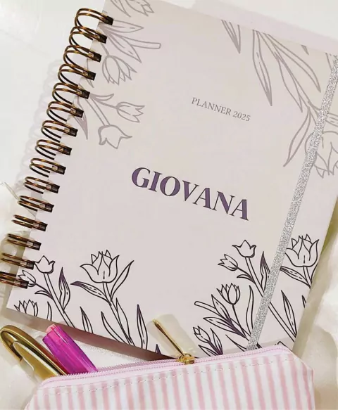 Planner 2025 com caneta - Capa minimalista