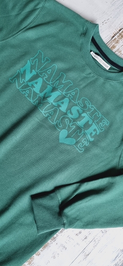 BUZO CUELLO REDONDO " NAMASTE" (verde y natural ) - Diseño Yogui