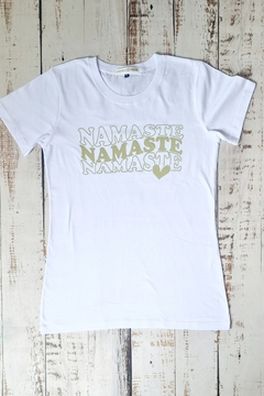 REMERA " NAMASTE" CORTE DAMA
