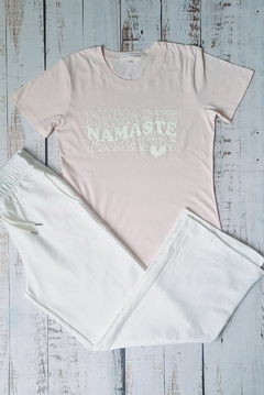 REMERA " NAMASTE" CORTE DAMA - comprar online