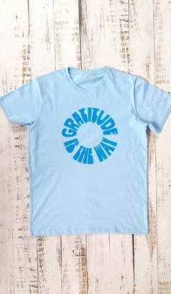 REMERA "GRATITUD IS THE WAY" (UNISEX)