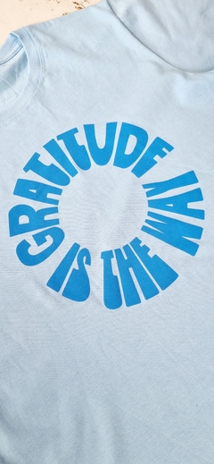 REMERA "GRATITUD IS THE WAY" (UNISEX) - comprar online