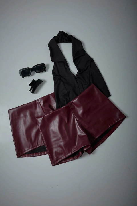 SHORT RENÉ// BORGOÑA - comprar online