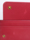 Bolsa Clutch Prada Saffiano Wallet on Chain na internet